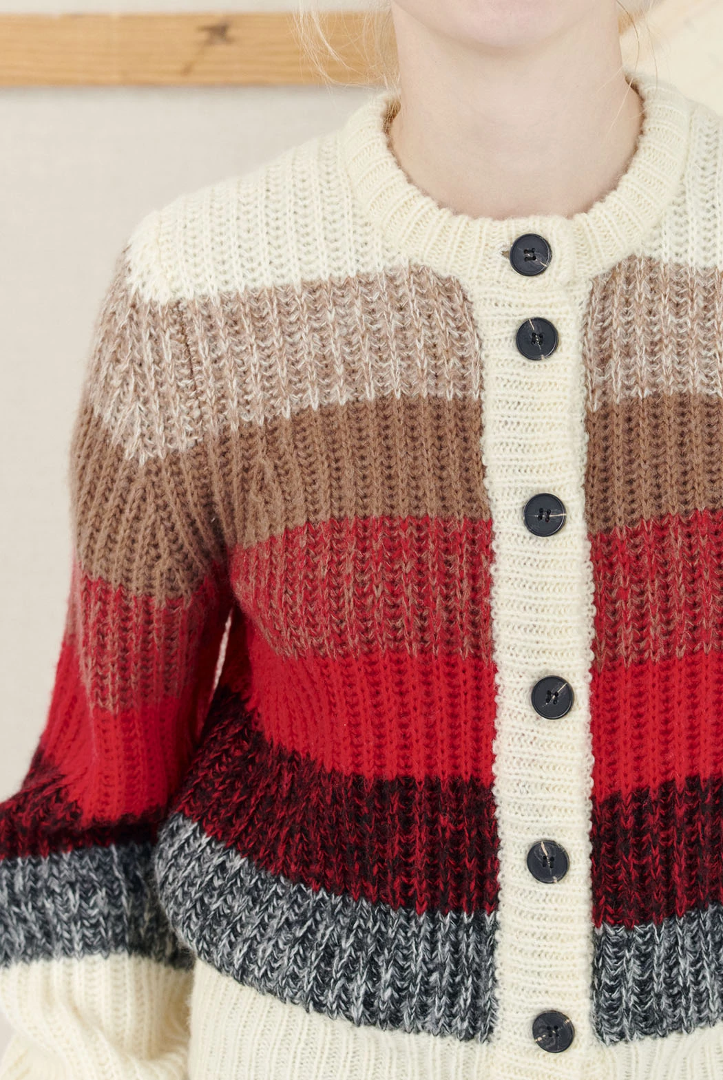 Munthe Nippa Cardigan - Red 4 Munthe Nippa Cardigan - Red