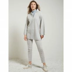 Yaya Coloured Denim with Straight Legs and Side and Back Pockets - Chateau Warm Grey