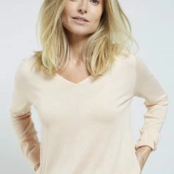 Yaya Clean V-neck Long Sleeved Sweater in Fine Yarn - Cream Tan Pink