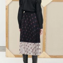 Munthe National Skirt - Black Sustainable 14 Munthe National Skirt - Black Sustainable